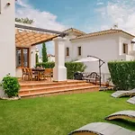 Villa Con Piscina Climatizada Y Vistas Al Golf