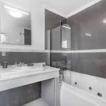 Villa Con Piscina Climatizada Y Vistas Al Golf