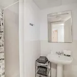 Con Piscina Climatizada Y Vistas Al Golf Villa Estepona