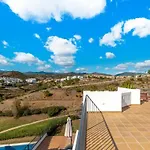Con Piscina Climatizada Y Vistas Al Golf