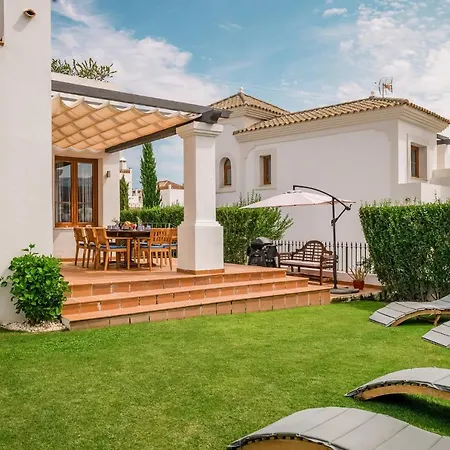 Villa Con Piscina Climatizada Y Vistas Al Golf