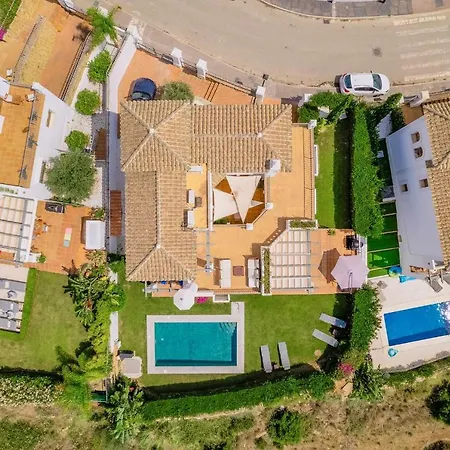 Villa Con Piscina Climatizada Y Vistas Al Golf *