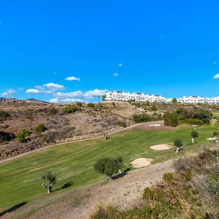 Con Piscina Climatizada Y Vistas Al Golf * Estepona