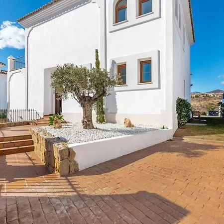 Villa Villa Con Piscina Climatizada Y Vistas Al Golf