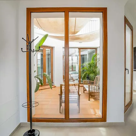 Villa Con Piscina Climatizada Y Vistas Al Golf Estepona